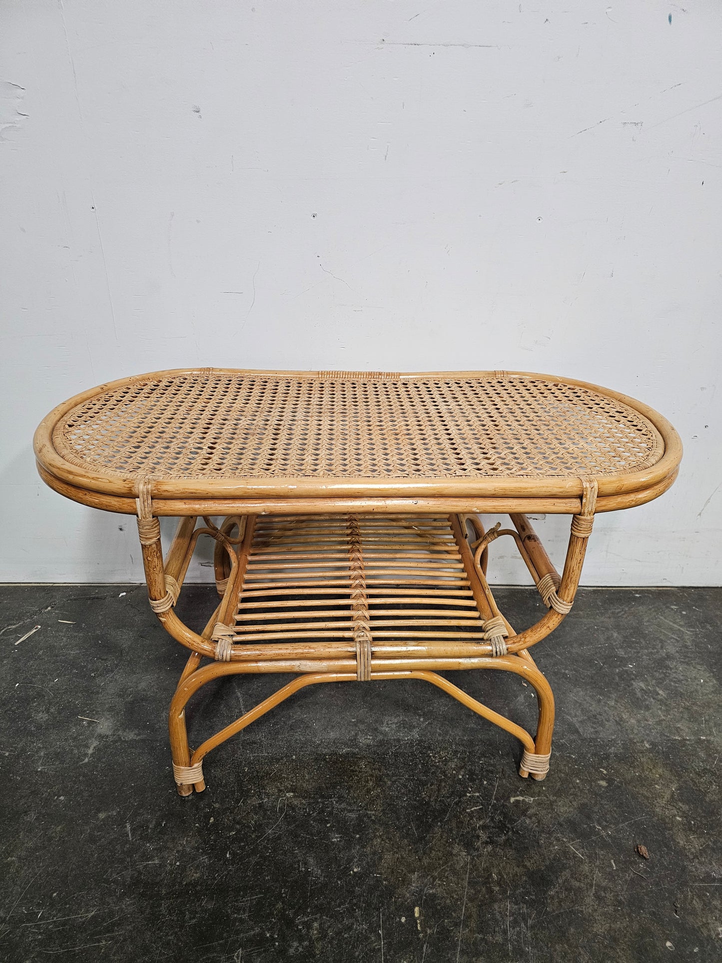 Table basse en rotin