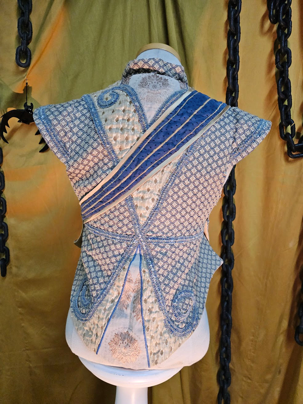 Bustier médiéval bleu et beige