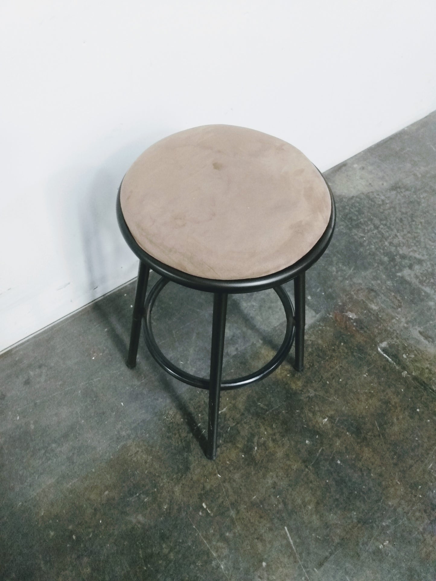 Tabouret pivotant brun