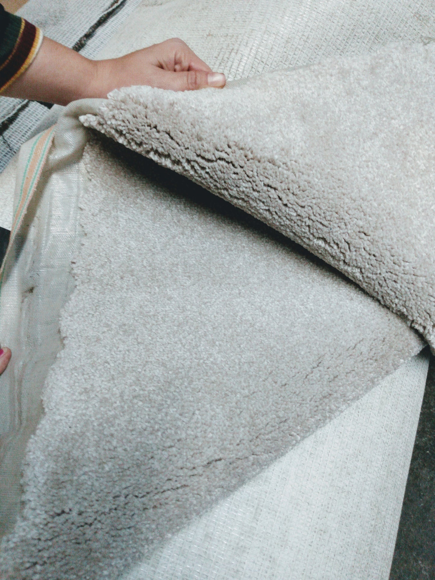 Rouleau de moquette beige