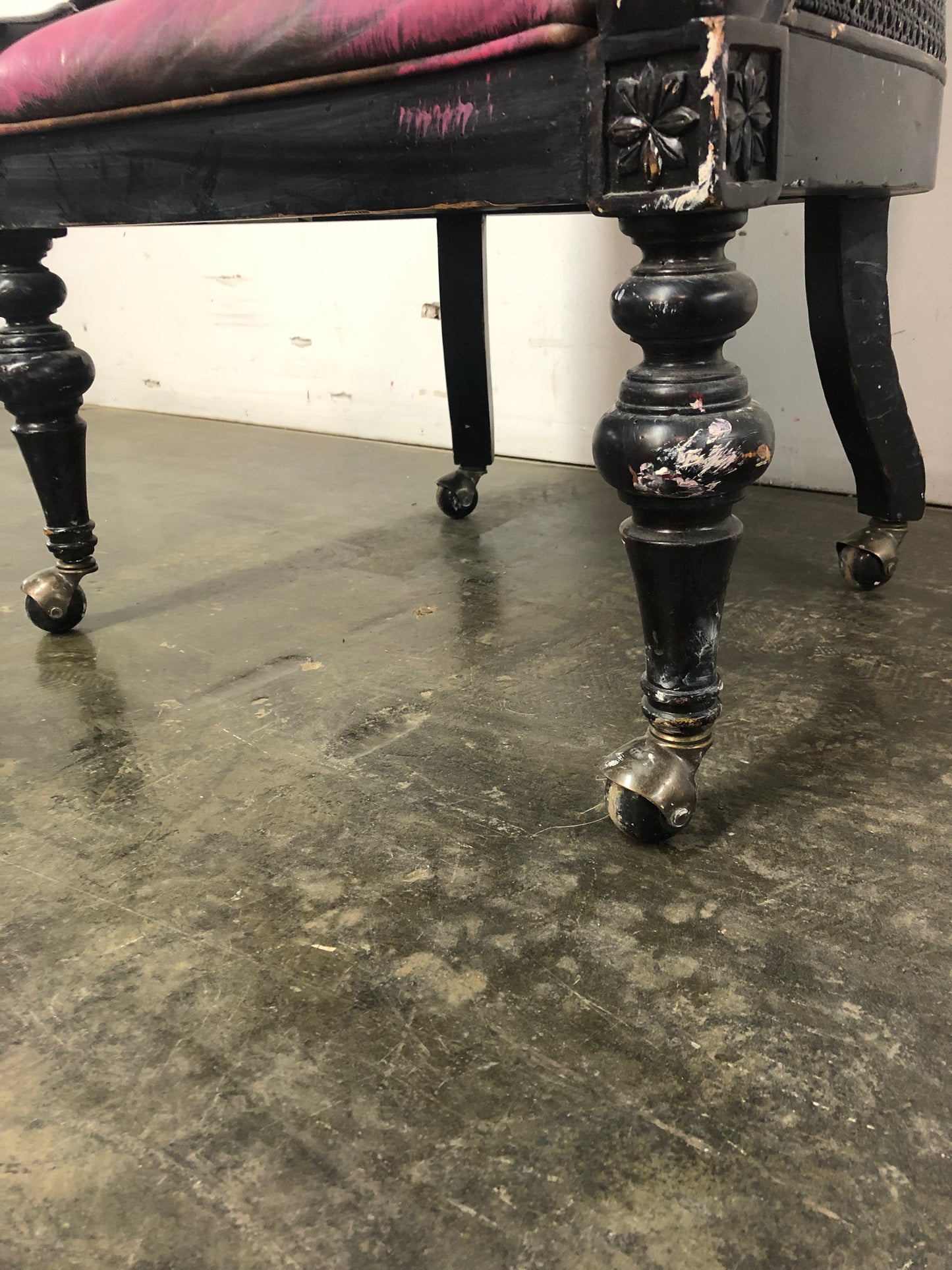 Fauteuil gothique sur roulette