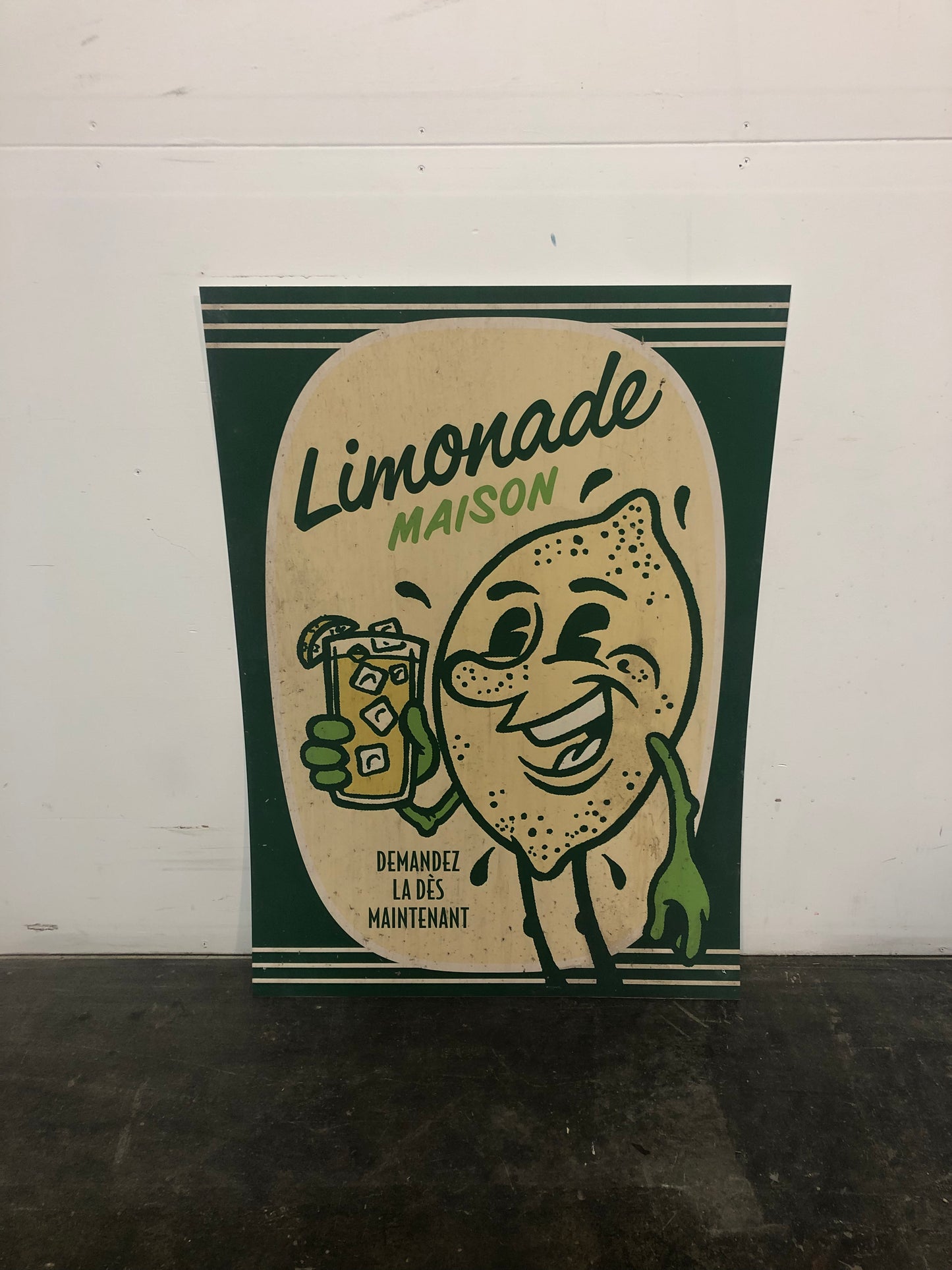 Affiches publicitaires variées - esthétique 70s