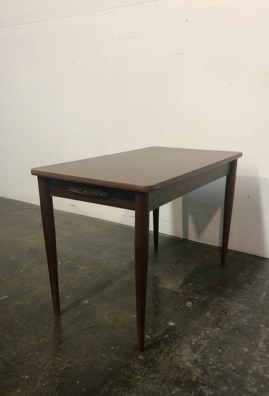 Table d'appoint style mid-century