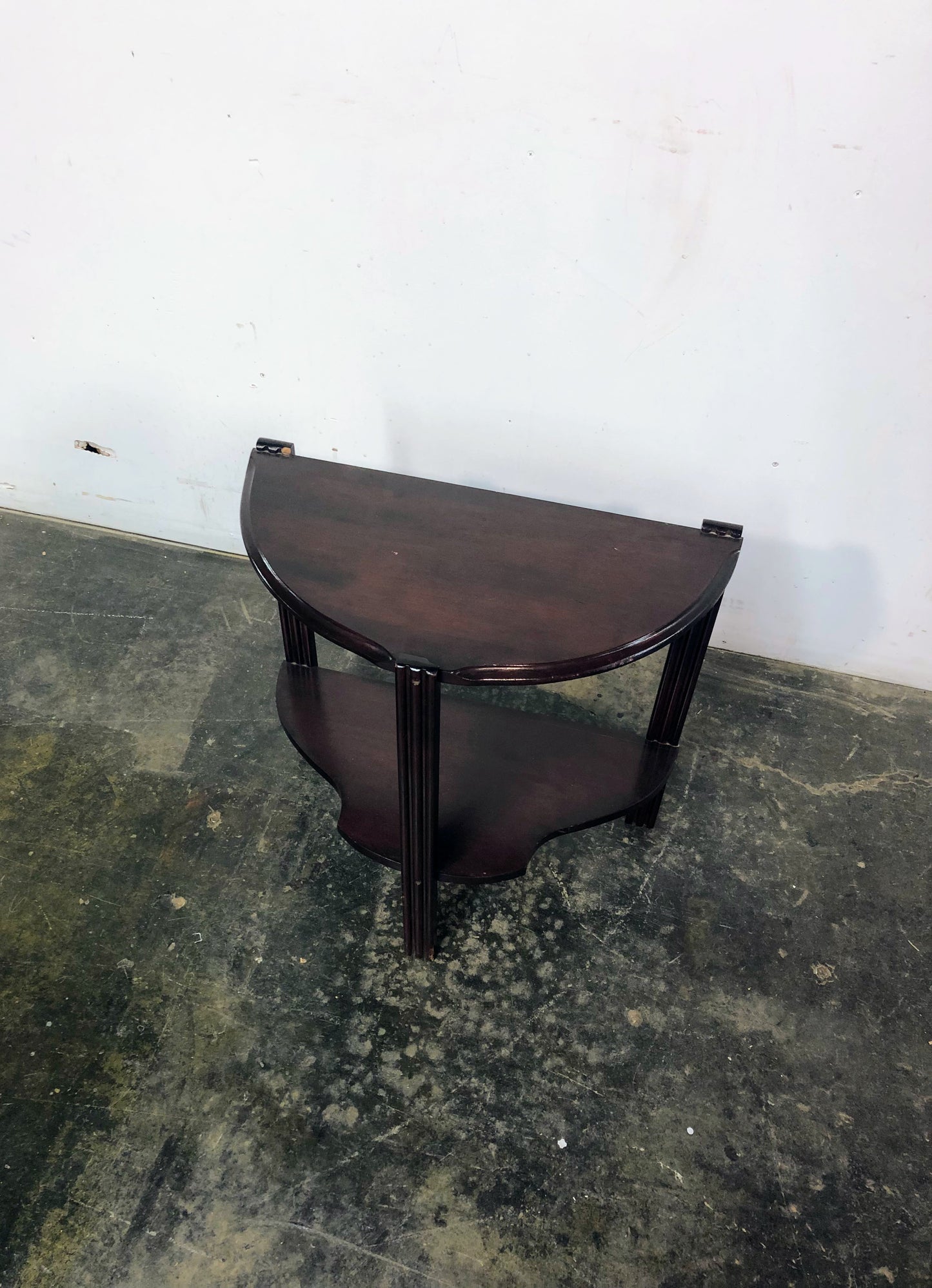 Table d'appoint en demi lune