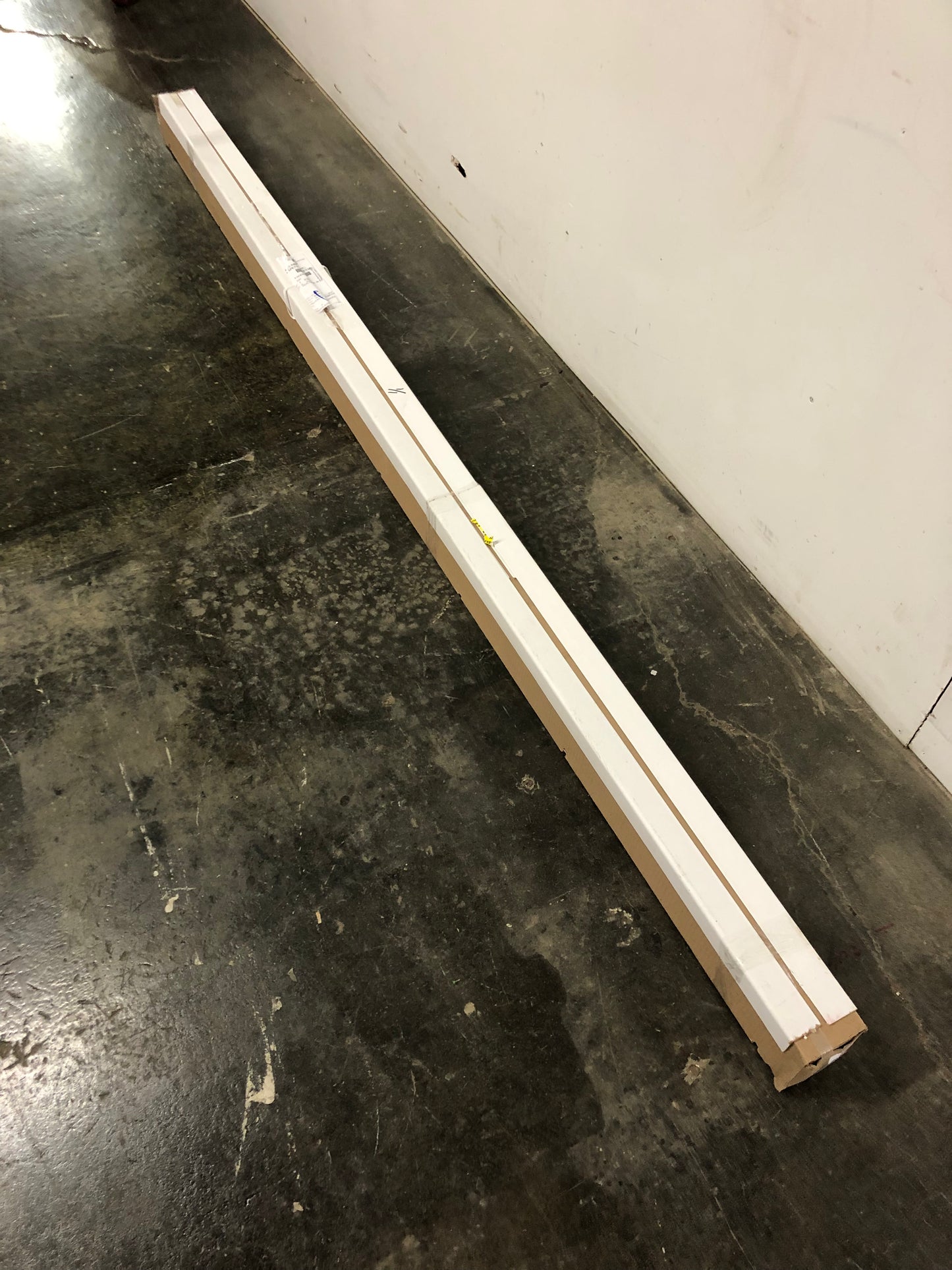 Grand store vertical en vinyle