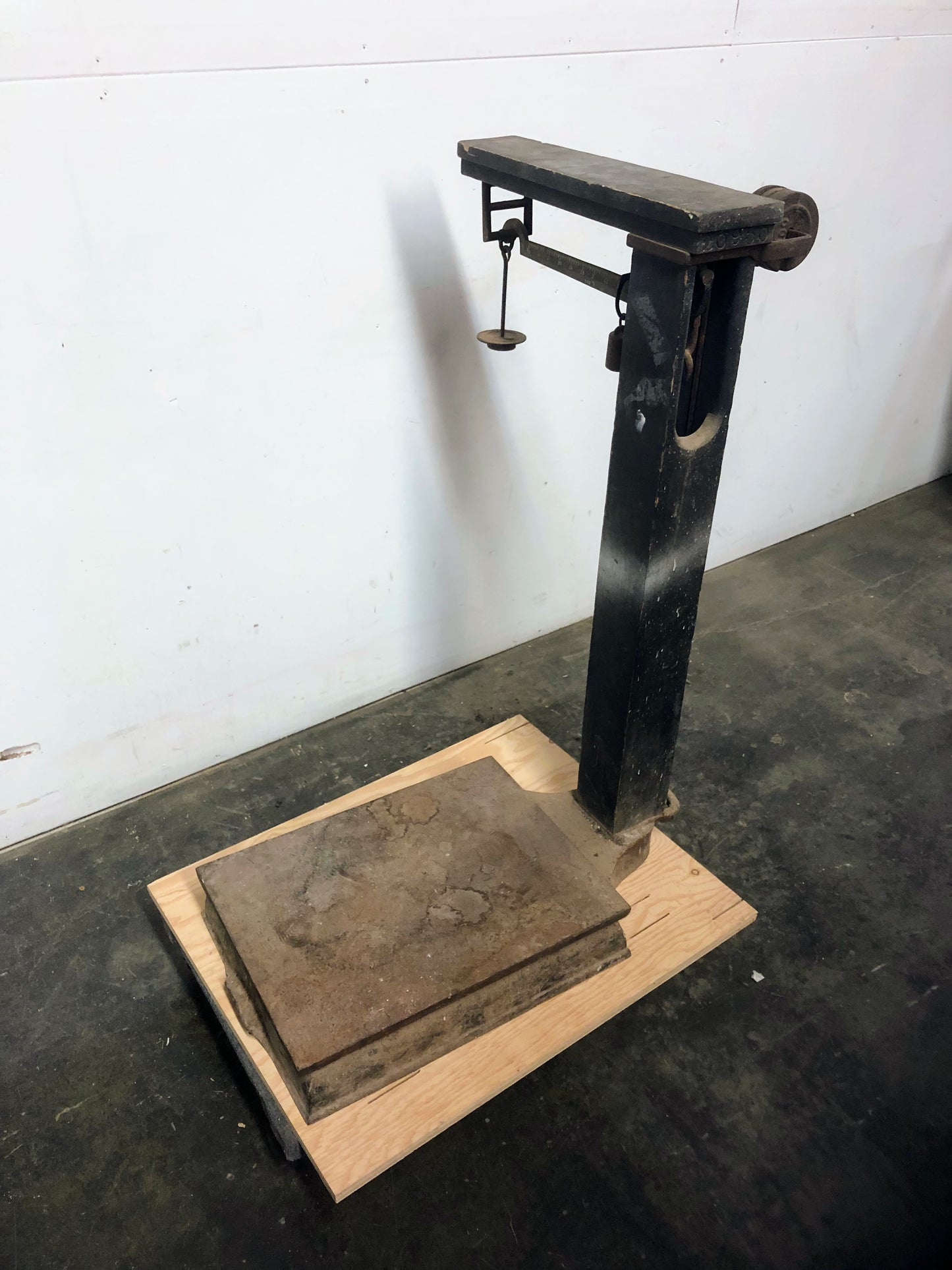 Balance antique