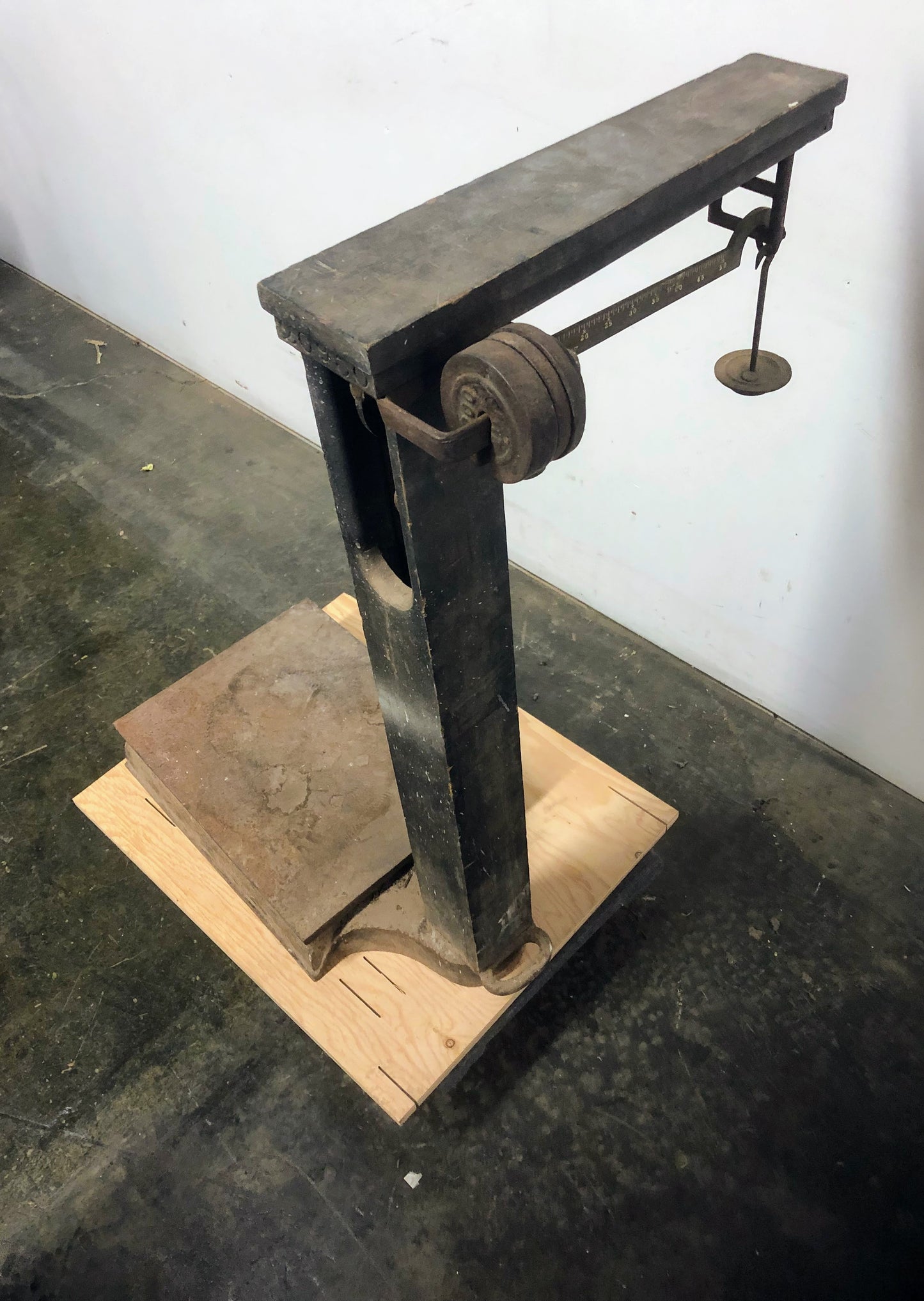 Balance antique