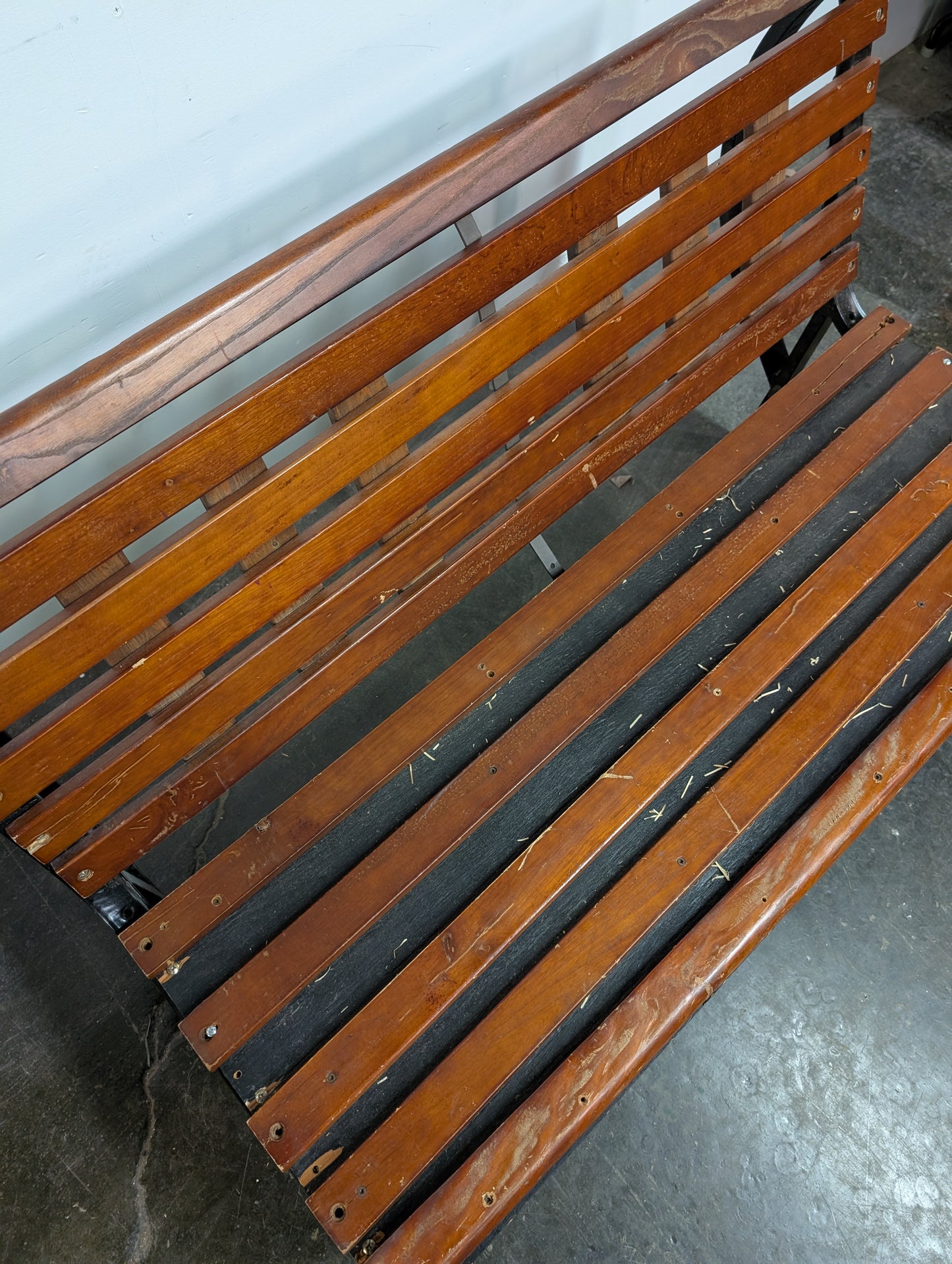 Banc de parc en bois
