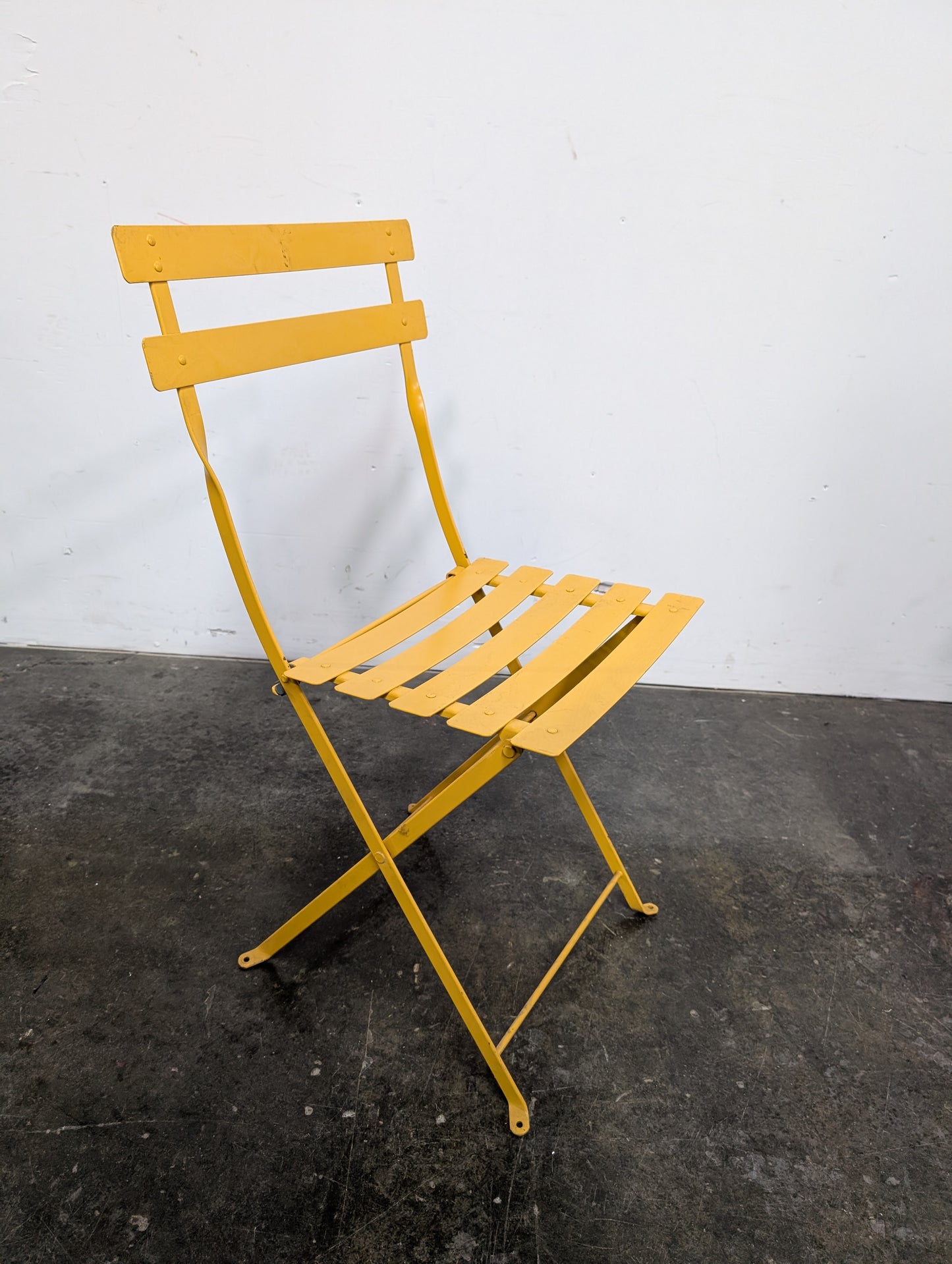 Chaise pliante en métal