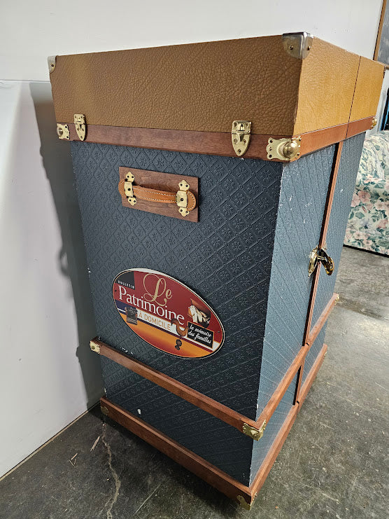 Malle armoire