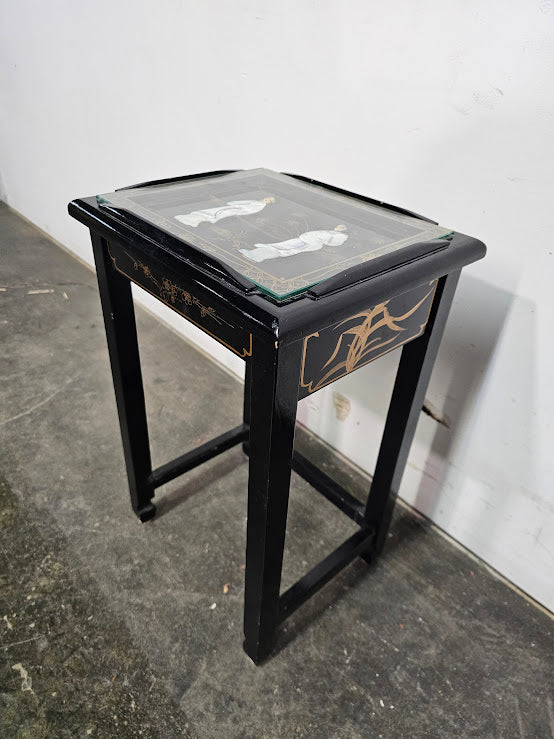 Petite table d'appoint japonaise