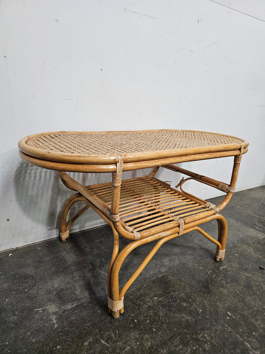 Table basse en rotin