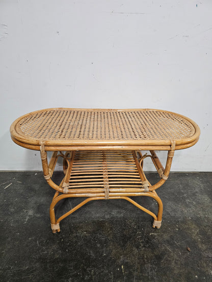 Table basse en rotin