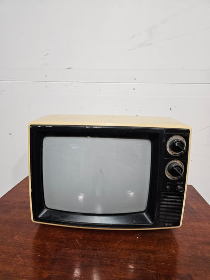 Télévisions vintage variées