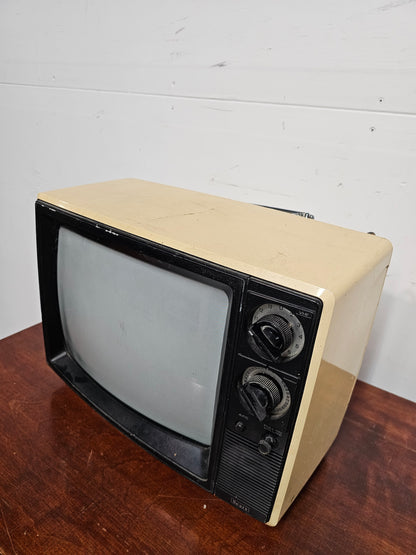 Télévisions vintage variées