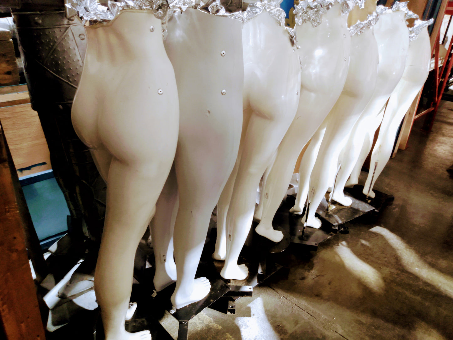 Mannequin (demi-torse et jambes) sur base d'acier