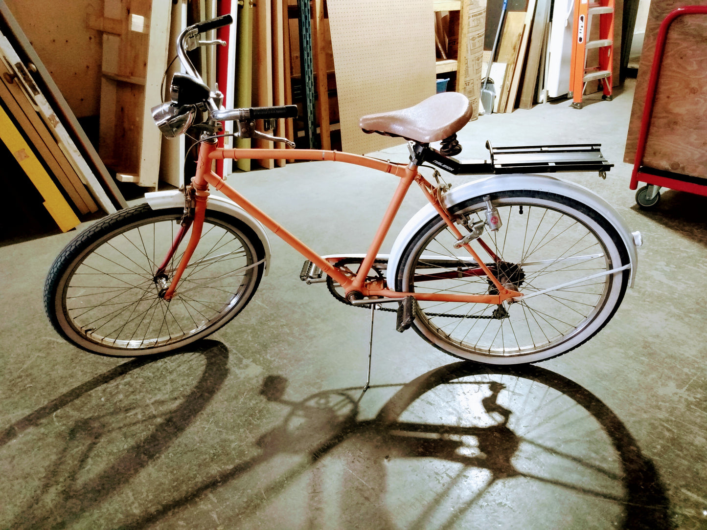 Vélo vintage orange