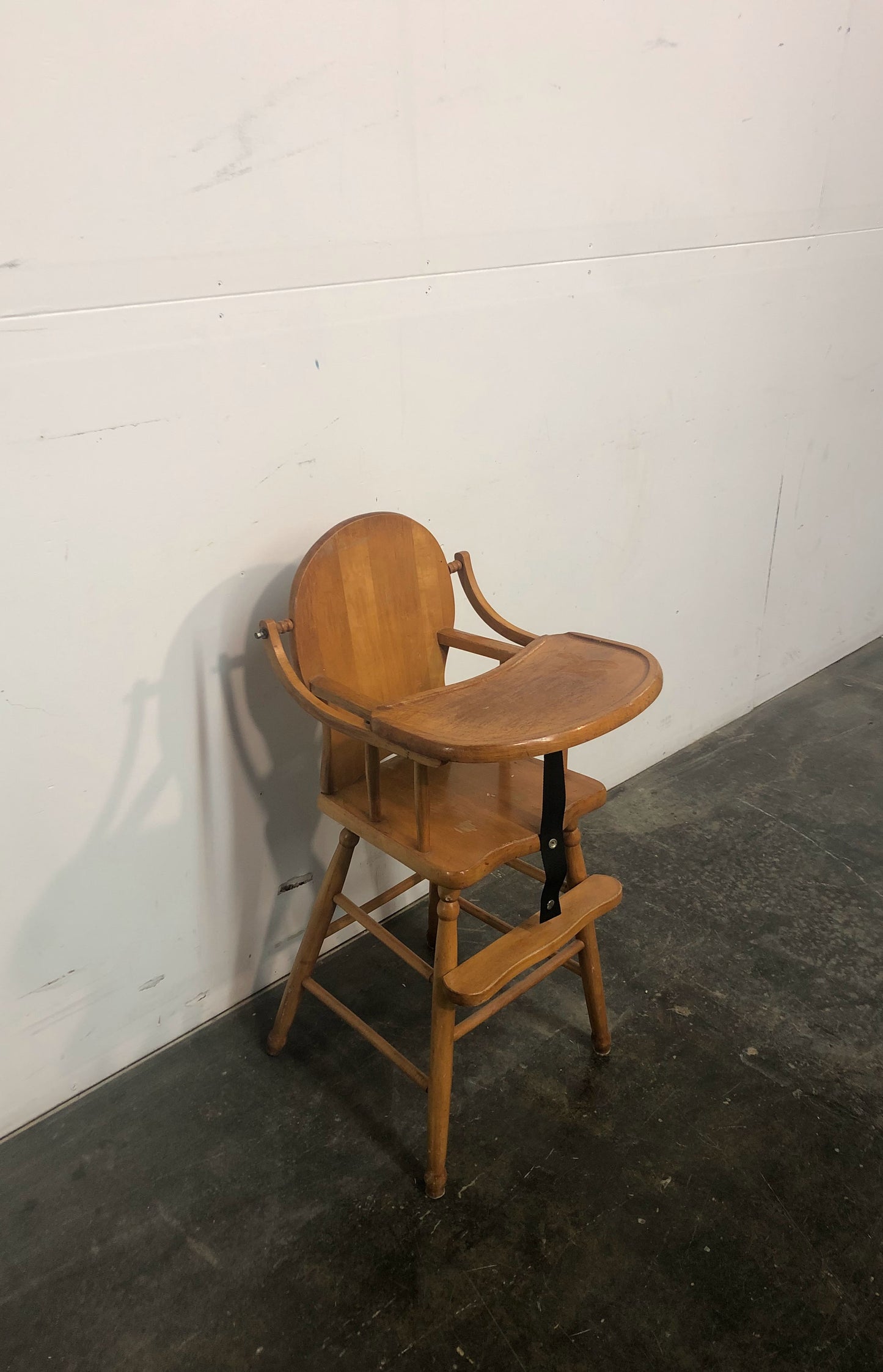 Chaise haute pour bébé en bois