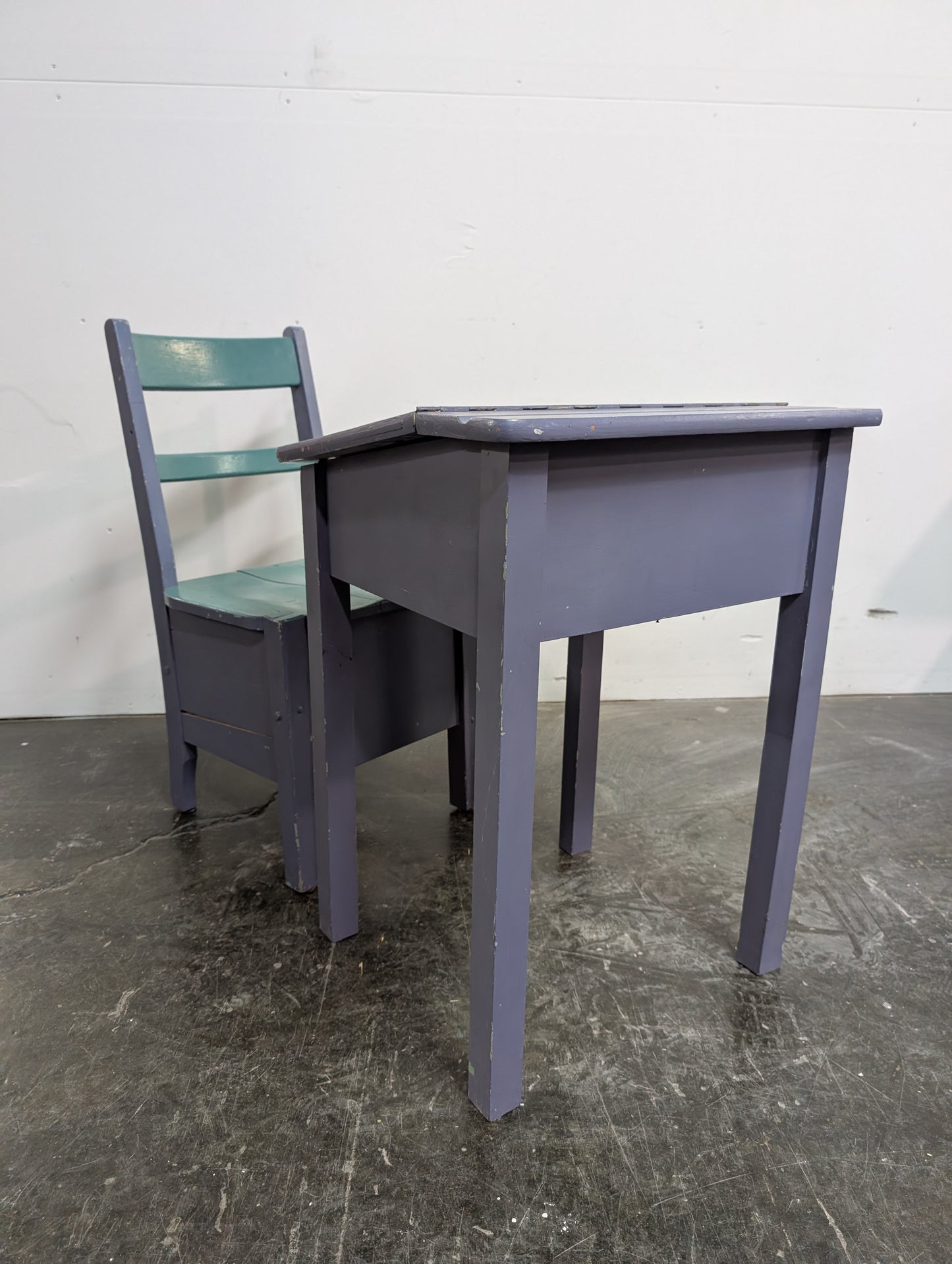 Pupitre et chaise
