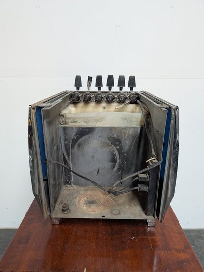 Distributeur de liqueurs en fontaine non fonctionnel