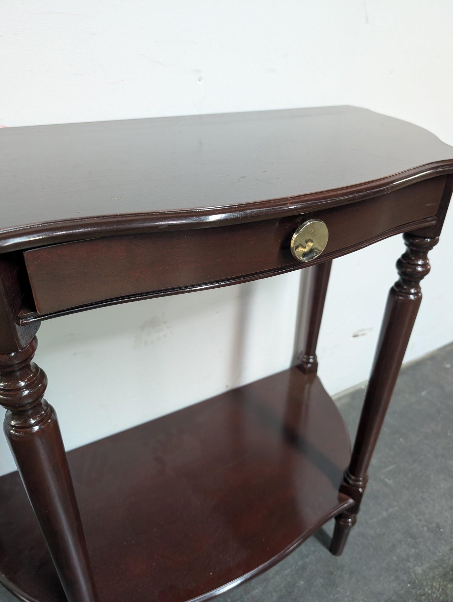 Petite table console à tiroir