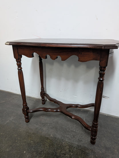 Petite table console