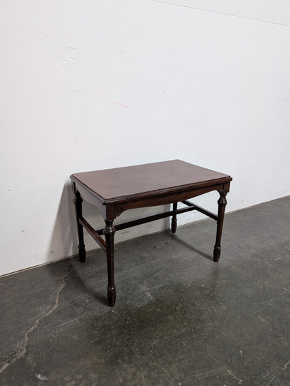 Petite table basse en bois