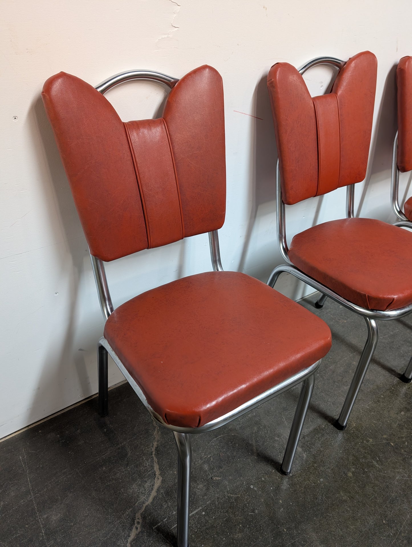 Chaise rétro orange