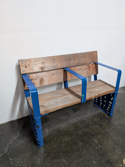 Banc de parc urbain à dossier