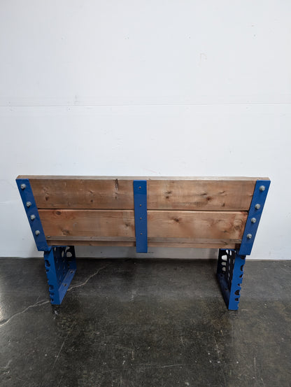 Banc de parc urbain à dossier