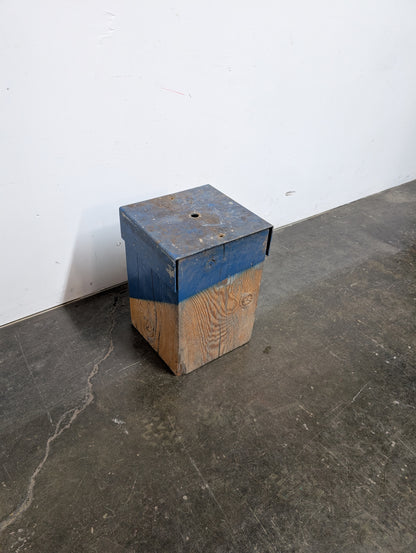 Banc carré en bois d'épinette