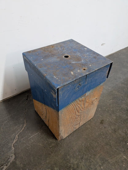 Banc carré en bois d'épinette