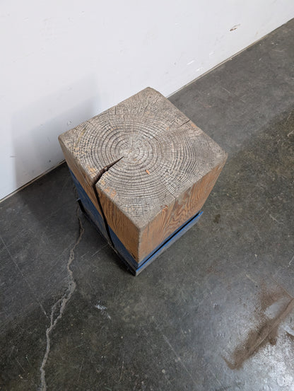 Banc carré en bois d'épinette