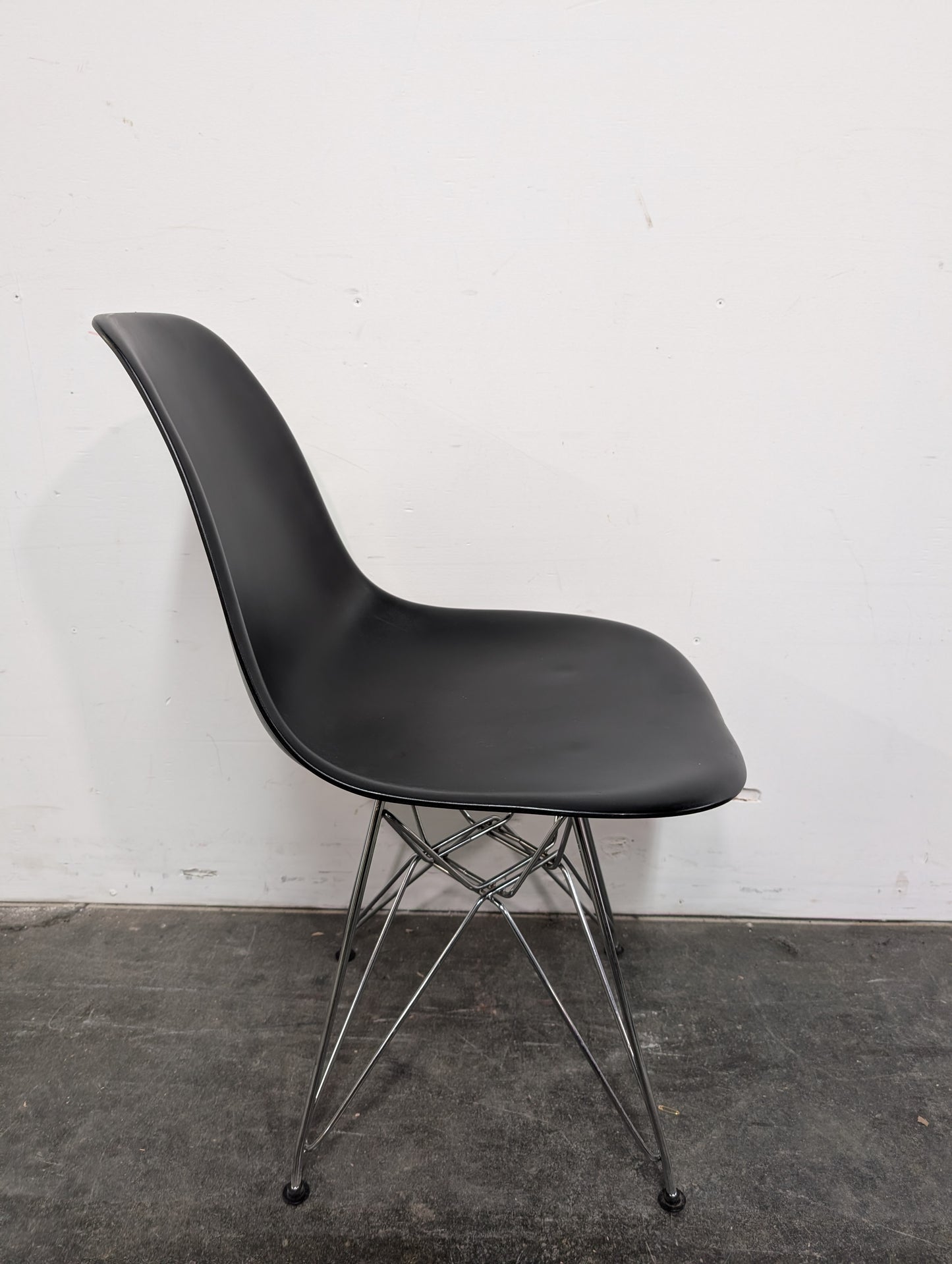 Chaise noire