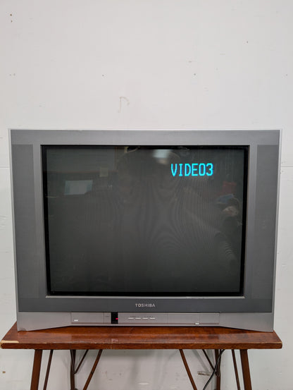 Télévision cathodique Toshiba 27"