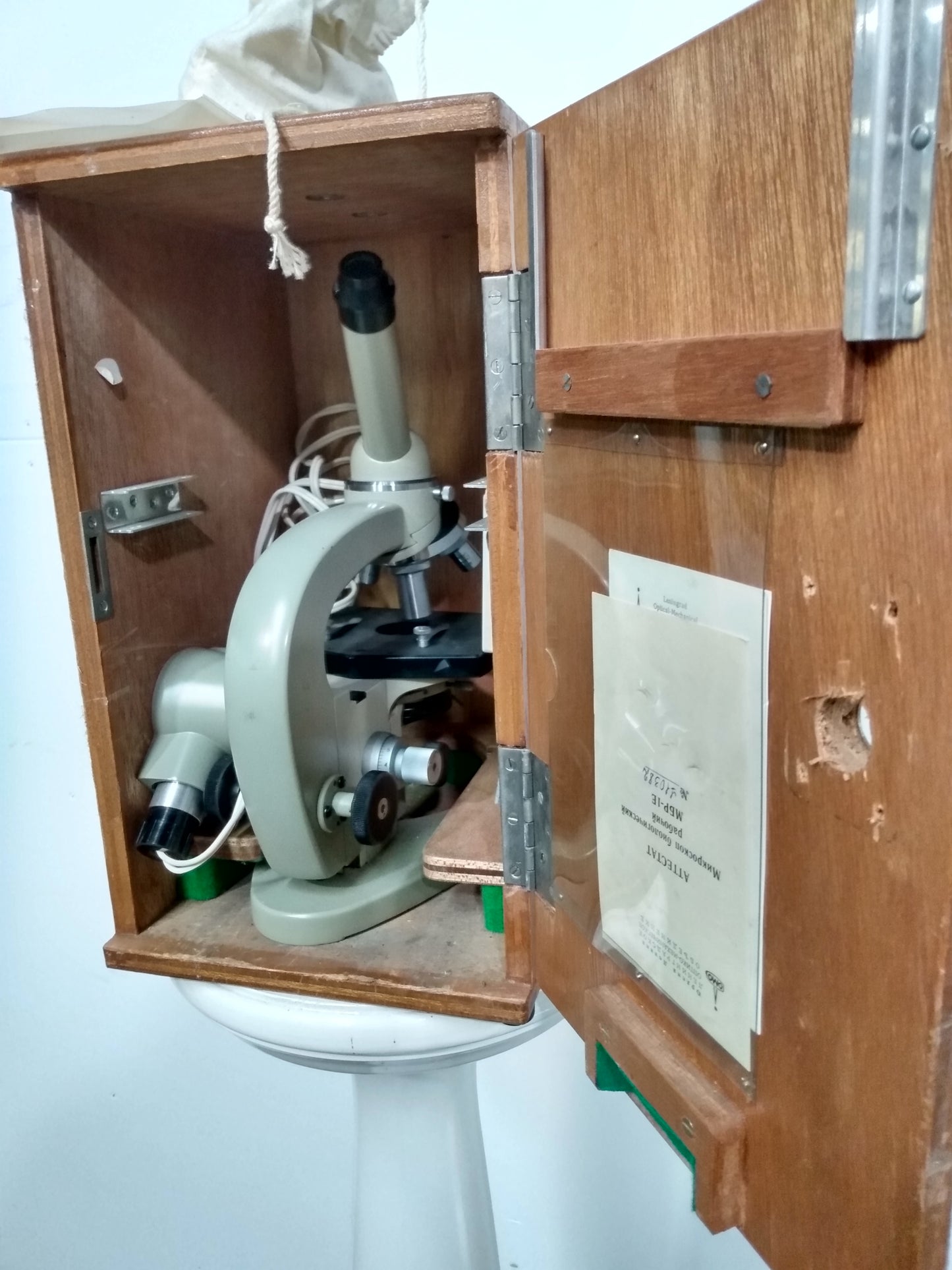 Microscopes vintages dans boite d'origine